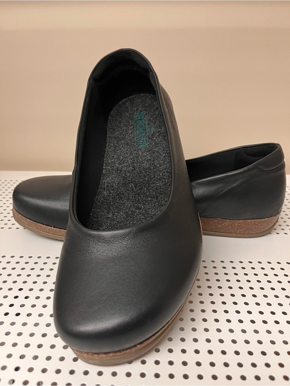 Stegmann black Leather Slip-On Flats